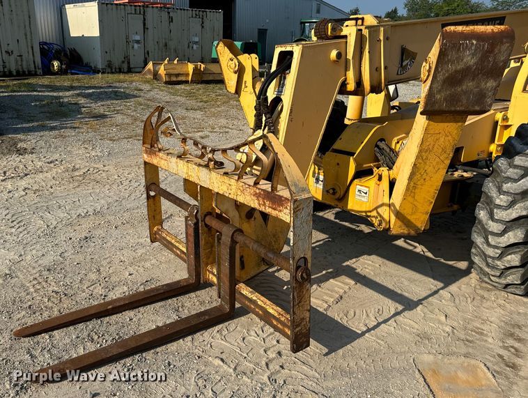 image for item OF9971 2006 Pettibone 8044 telehandler