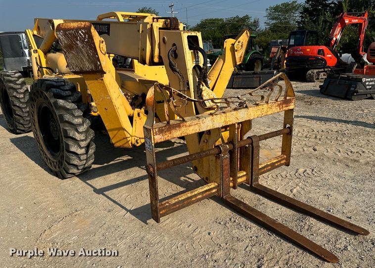 image for item OF9971 2006 Pettibone 8044 telehandler