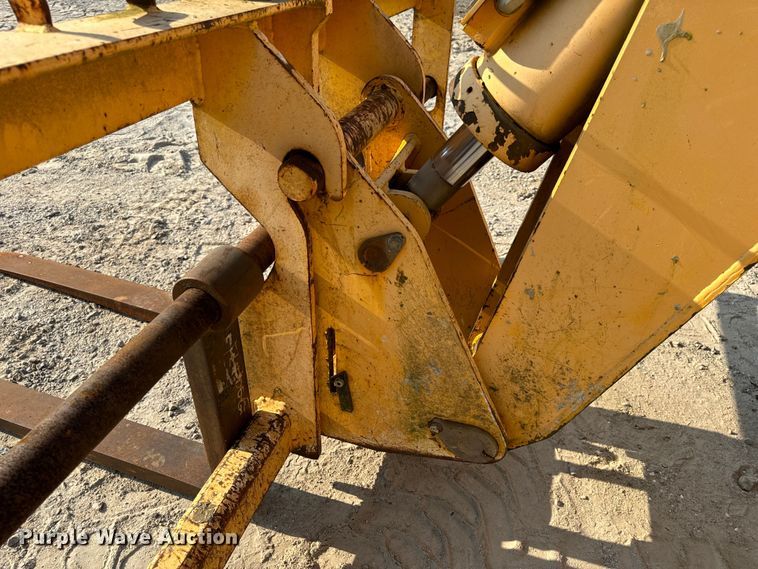 image for item OF9971 2006 Pettibone 8044 telehandler