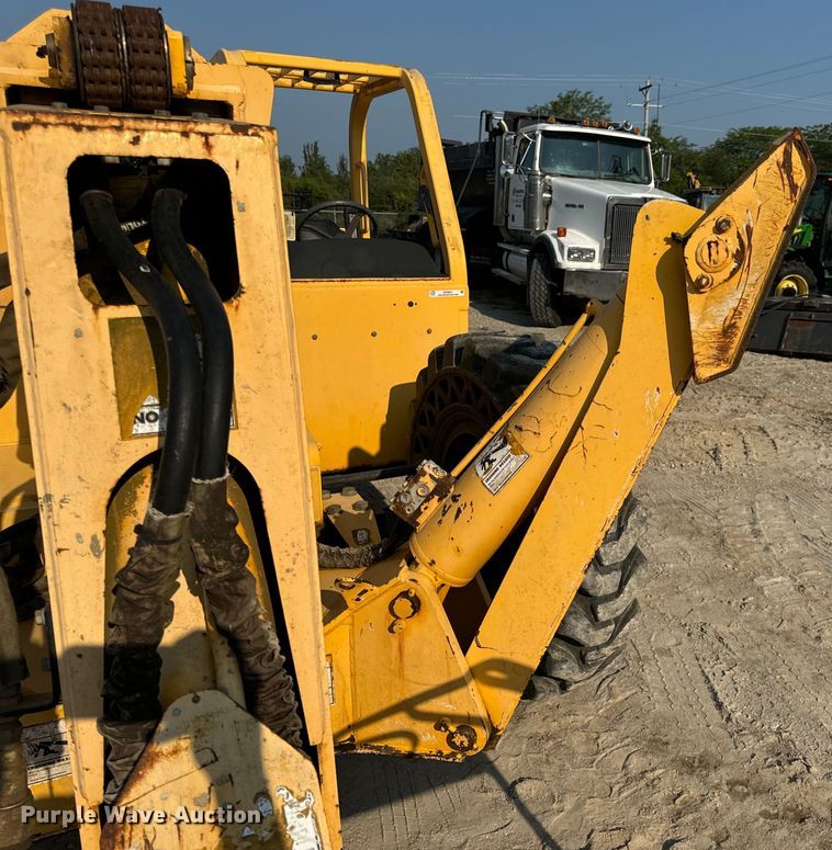 image for item OF9971 2006 Pettibone 8044 telehandler