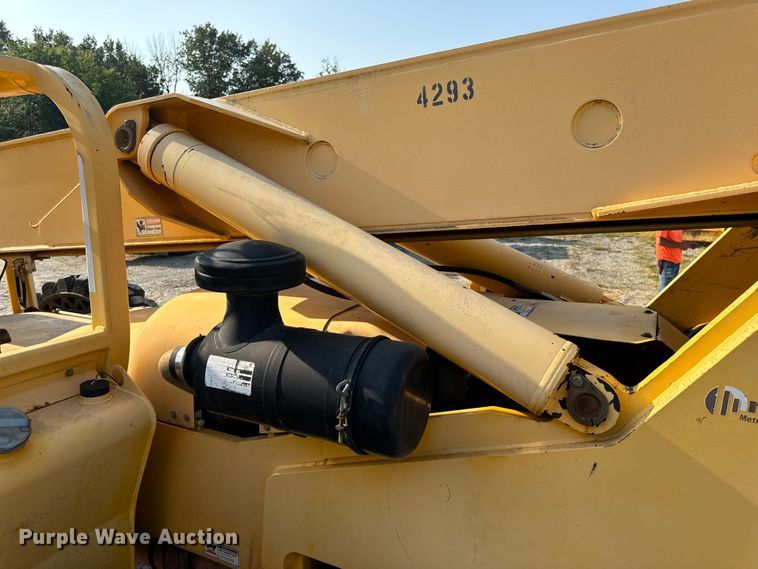 image for item OF9971 2006 Pettibone 8044 telehandler