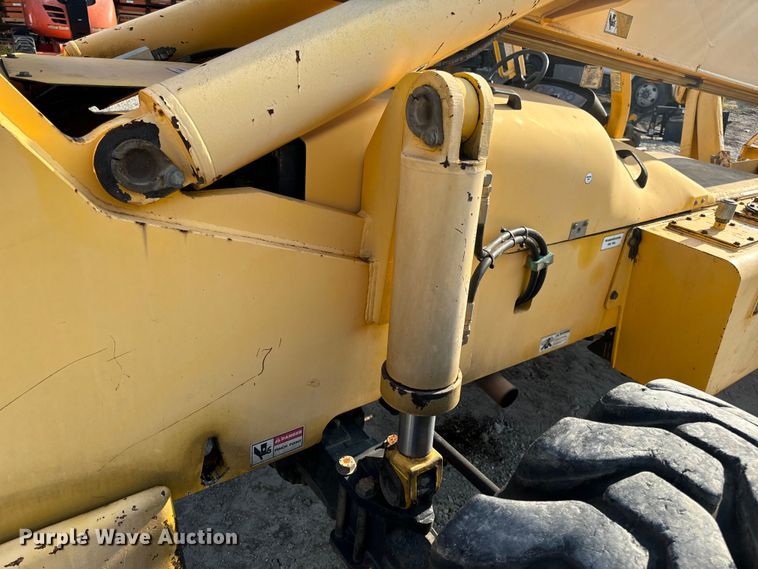image for item OF9971 2006 Pettibone 8044 telehandler