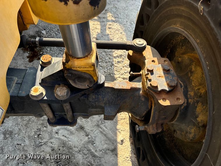 image for item OF9971 2006 Pettibone 8044 telehandler