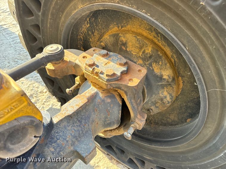 image for item OF9971 2006 Pettibone 8044 telehandler