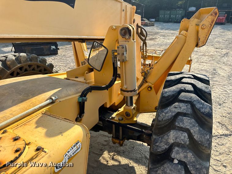image for item OF9971 2006 Pettibone 8044 telehandler