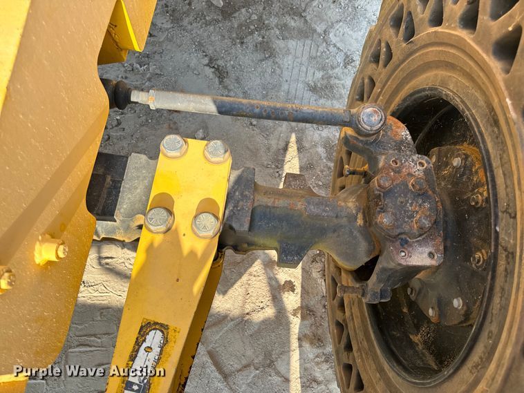 image for item OF9971 2006 Pettibone 8044 telehandler