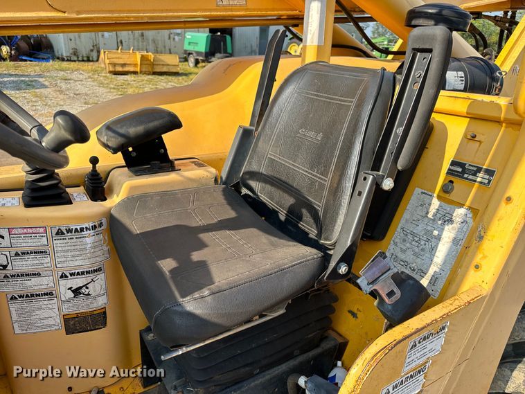 image for item OF9971 2006 Pettibone 8044 telehandler