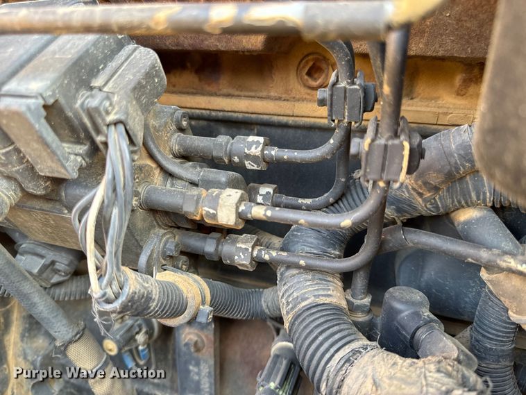 image for item OF9971 2006 Pettibone 8044 telehandler