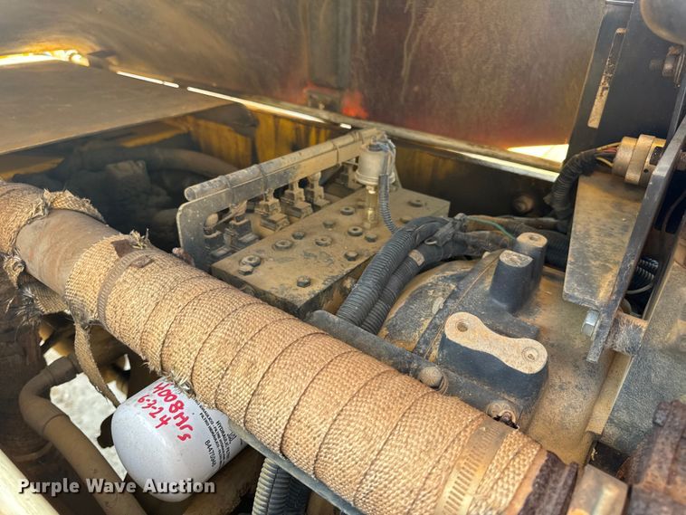 image for item OF9971 2006 Pettibone 8044 telehandler