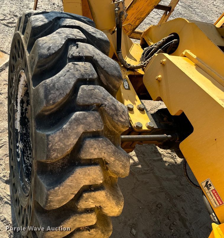 image for item OF9971 2006 Pettibone 8044 telehandler