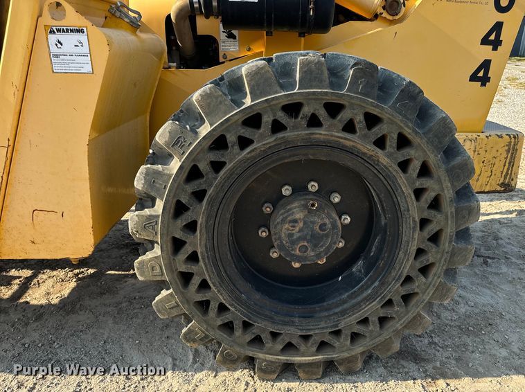 image for item OF9971 2006 Pettibone 8044 telehandler