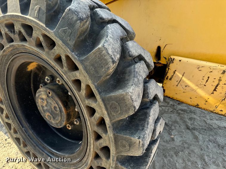 image for item OF9971 2006 Pettibone 8044 telehandler