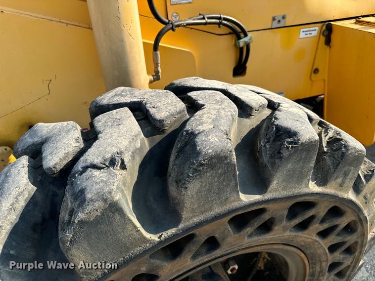 image for item OF9971 2006 Pettibone 8044 telehandler