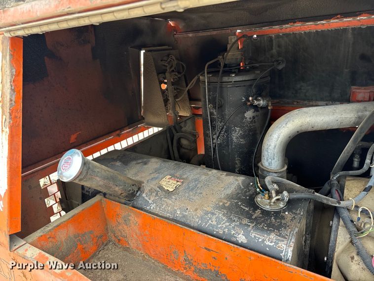 image for item OF9990 Sullivan D185QV air compressor