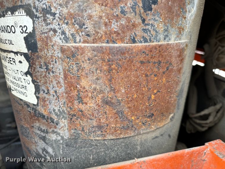 image for item OF9990 Sullivan D185QV air compressor