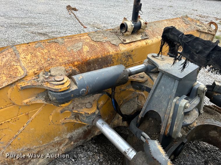 image for item OF9991 2015 John Deere 750K dozer