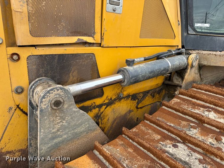 image for item OF9991 2015 John Deere 750K dozer