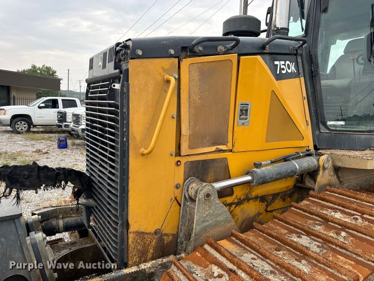 image for item OF9991 2015 John Deere 750K dozer