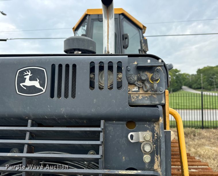image for item OF9991 2015 John Deere 750K dozer