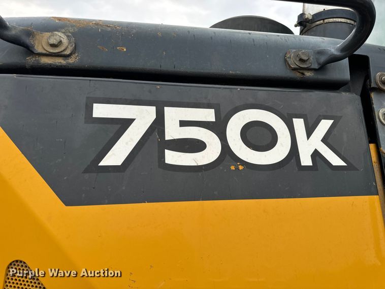 image for item OF9991 2015 John Deere 750K dozer