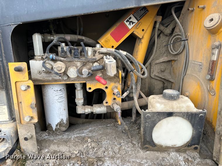 image for item OF9991 2015 John Deere 750K dozer