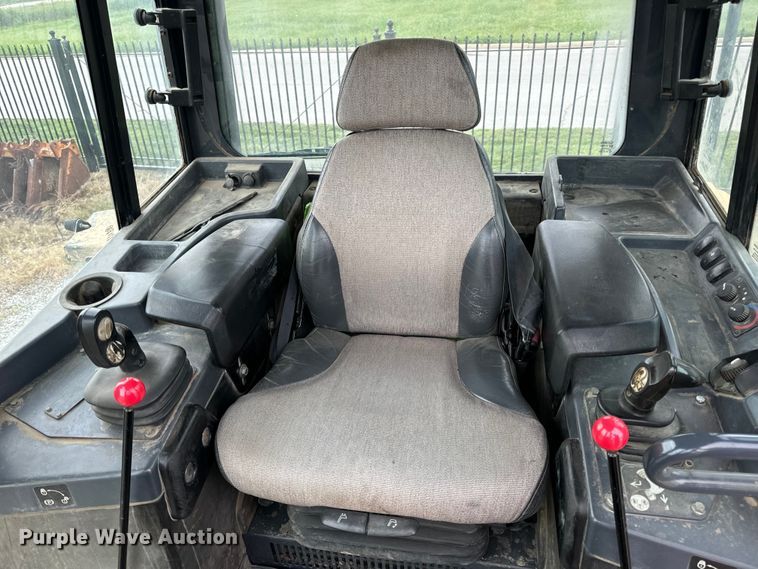 image for item OF9991 2015 John Deere 750K dozer