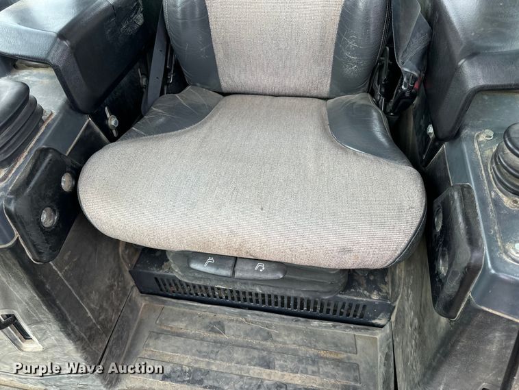 image for item OF9991 2015 John Deere 750K dozer