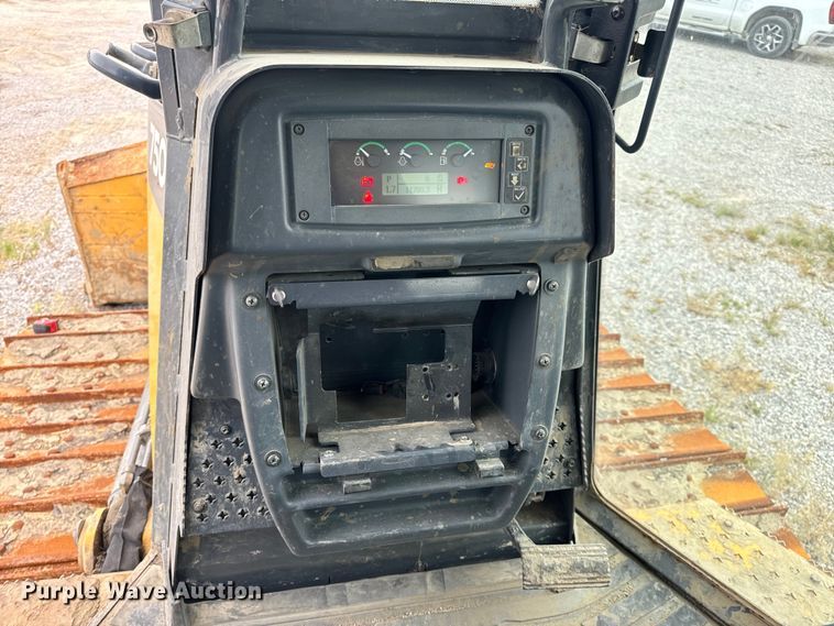 image for item OF9991 2015 John Deere 750K dozer