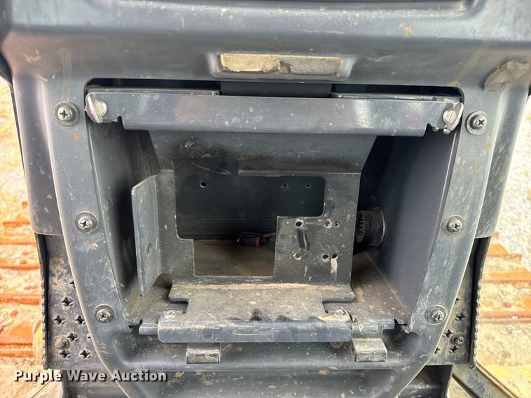 image for item OF9991 2015 John Deere 750K dozer