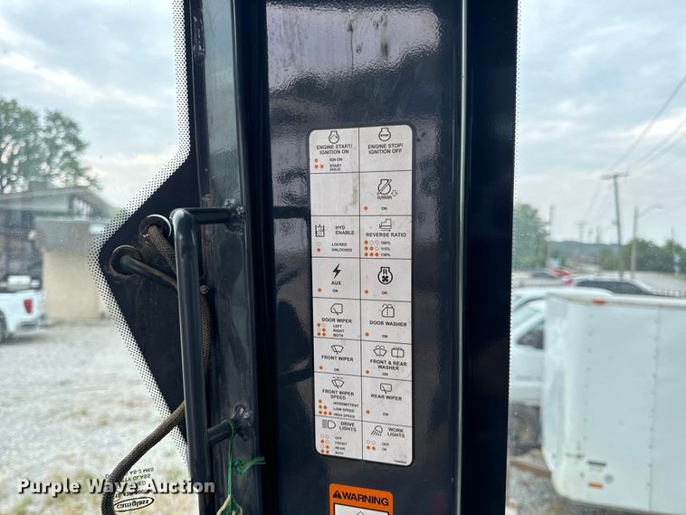 image for item OF9991 2015 John Deere 750K dozer