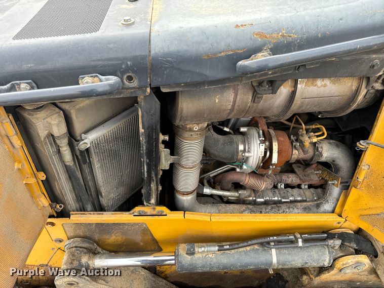 image for item OF9991 2015 John Deere 750K dozer