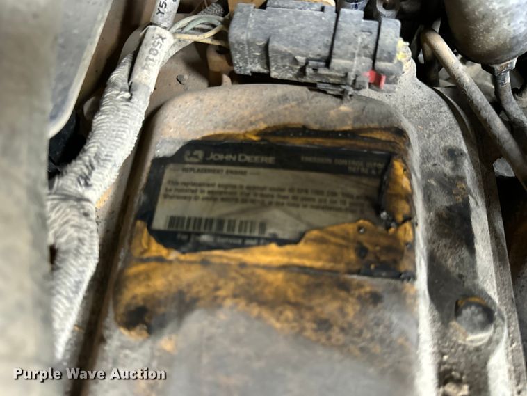 image for item OF9991 2015 John Deere 750K dozer