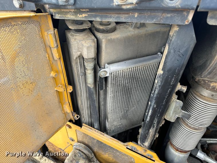 image for item OF9991 2015 John Deere 750K dozer