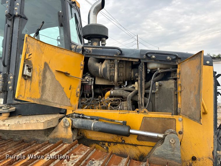 image for item OF9991 2015 John Deere 750K dozer