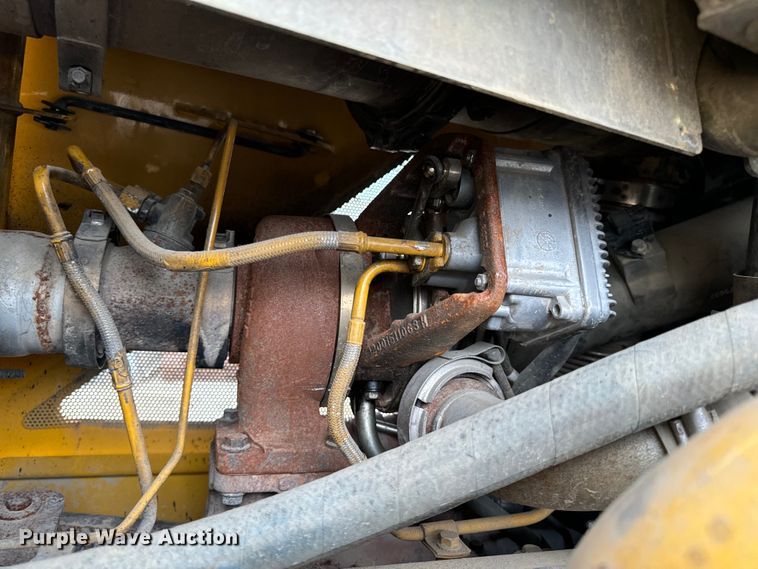 image for item OF9991 2015 John Deere 750K dozer