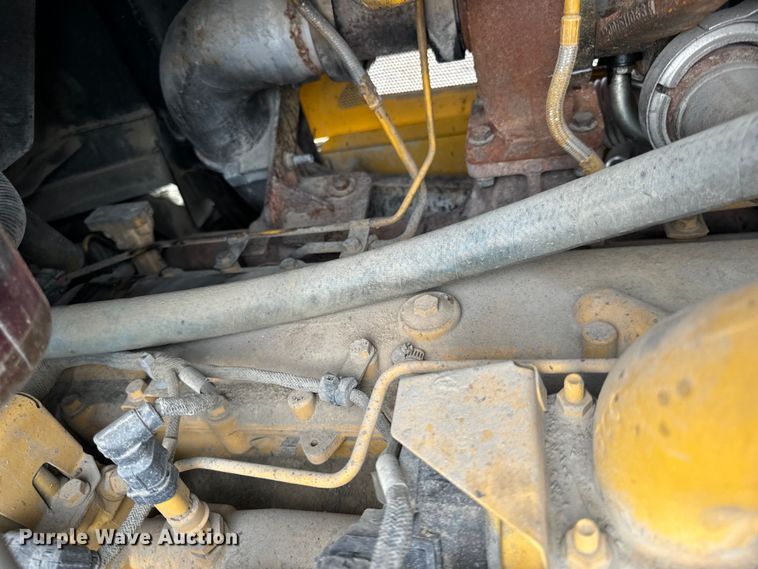 image for item OF9991 2015 John Deere 750K dozer