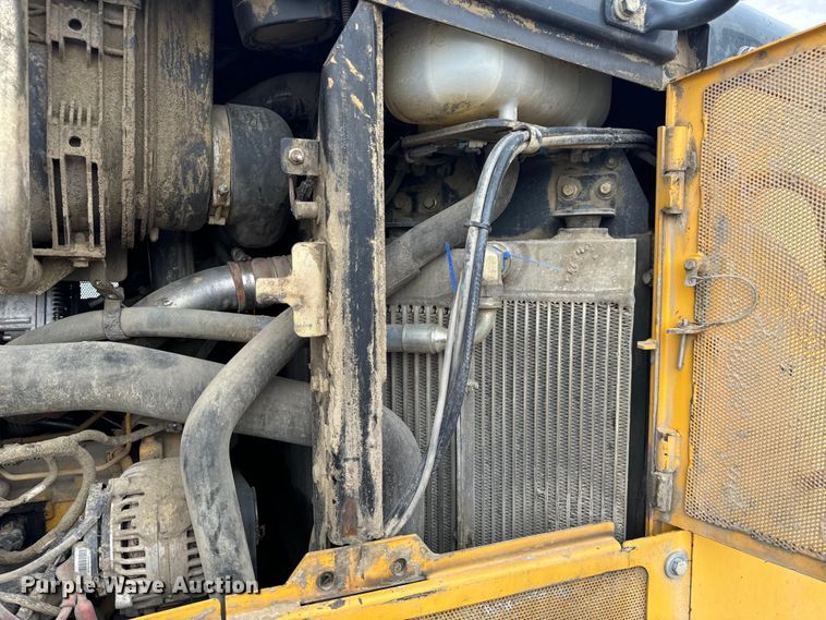 image for item OF9991 2015 John Deere 750K dozer