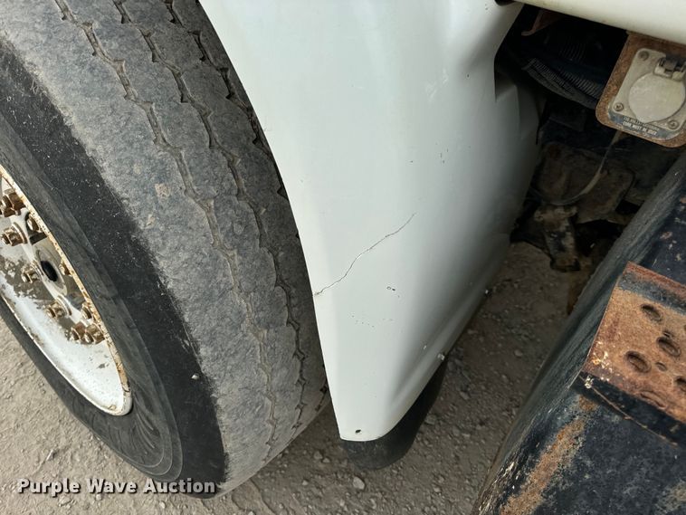 image for item OF9992 1999 International 8100 water truck