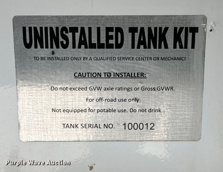 image for item OF9992 1999 International 8100 water truck