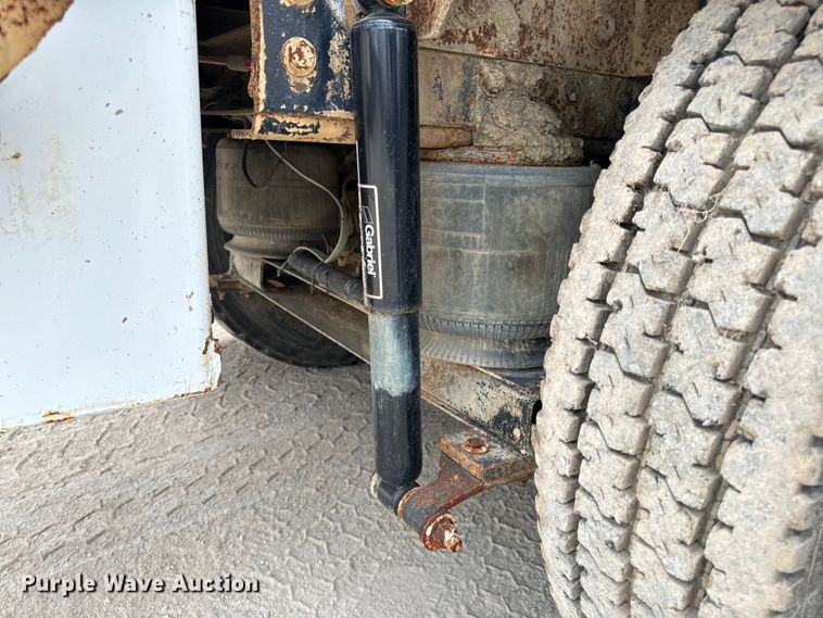 image for item OF9992 1999 International 8100 water truck