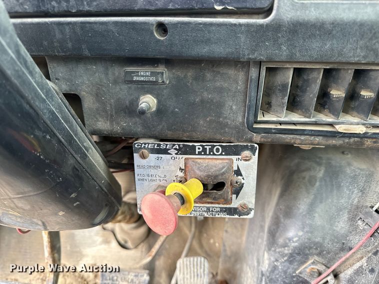 image for item OF9992 1999 International 8100 water truck