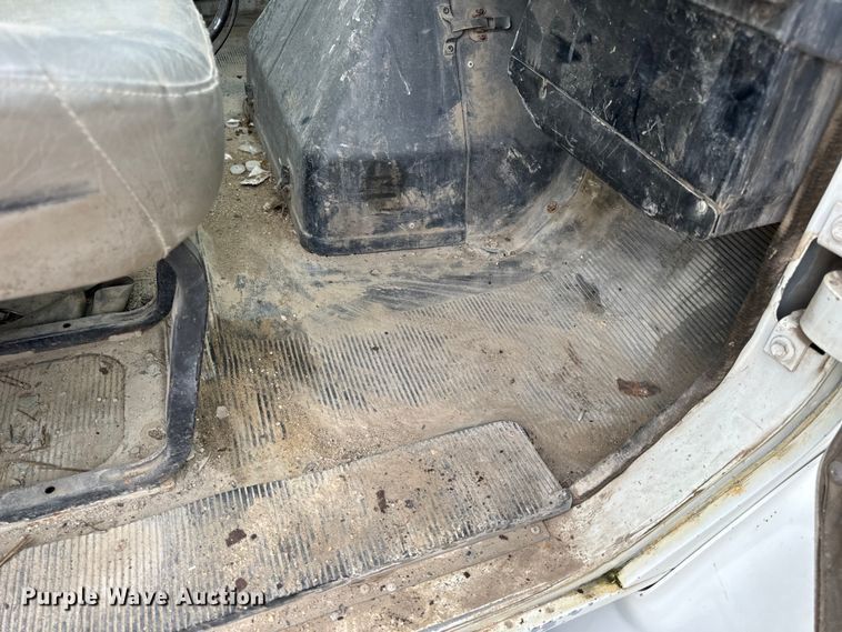 image for item OF9992 1999 International 8100 water truck