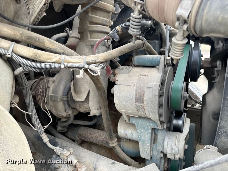 image for item OF9992 1999 International 8100 water truck