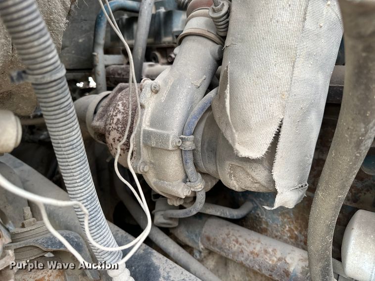 image for item OF9992 1999 International 8100 water truck