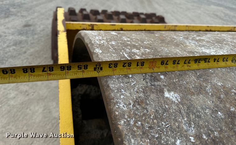 image for item OF9993 2017 Bomag BW211DH-5 single drum vibratory roller