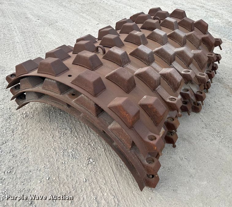 image for item OF9993 2017 Bomag BW211DH-5 single drum vibratory roller