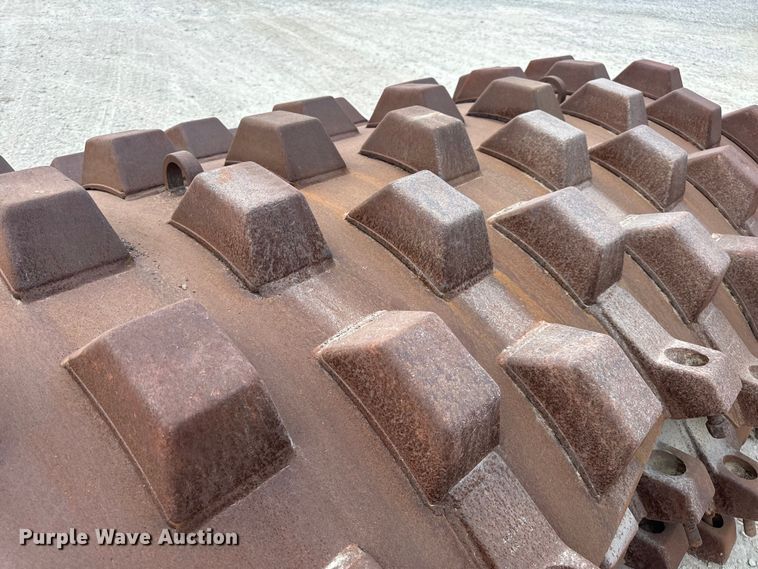 image for item OF9993 2017 Bomag BW211DH-5 single drum vibratory roller