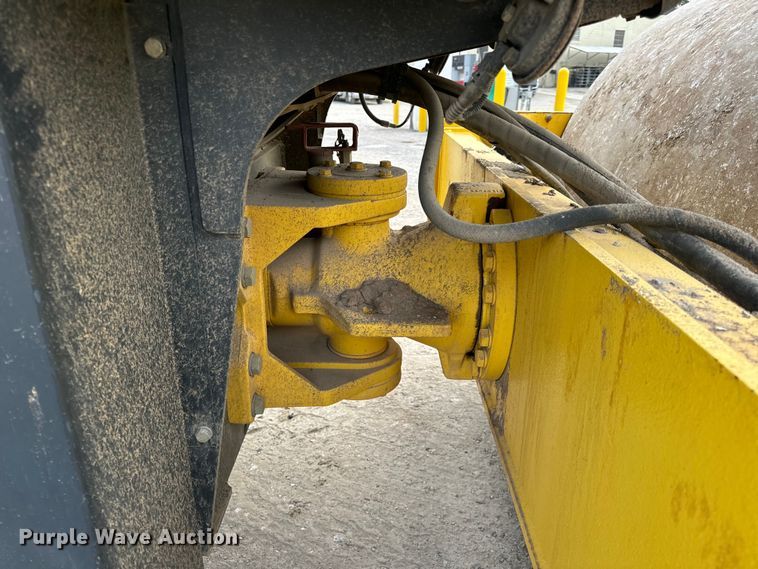 image for item OF9993 2017 Bomag BW211DH-5 single drum vibratory roller