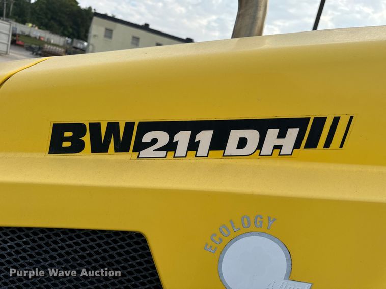 image for item OF9993 2017 Bomag BW211DH-5 single drum vibratory roller