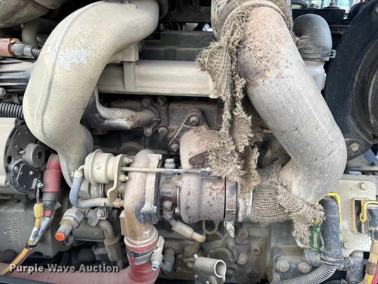 image for item OF9993 2017 Bomag BW211DH-5 single drum vibratory roller